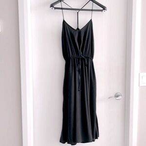 BANANA REPUBLIC Women’s Black Dress silky light, petite medium mid length